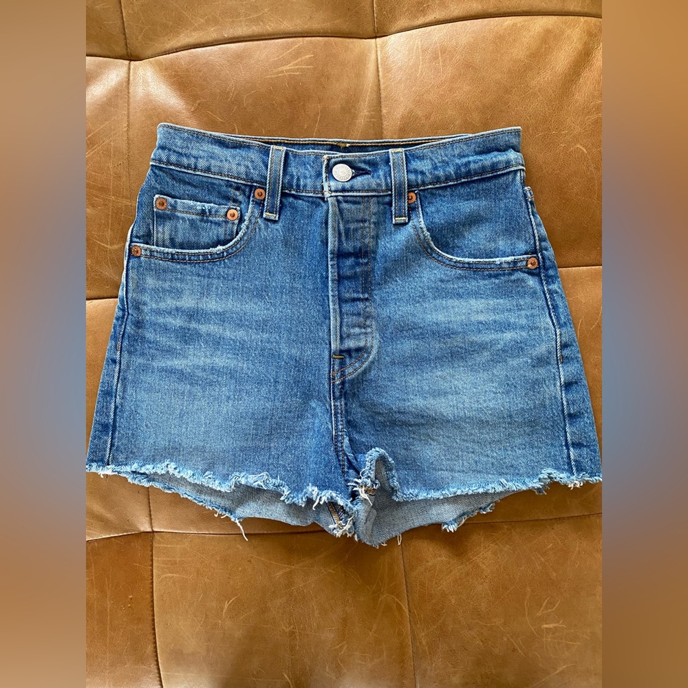 Levi’s Ribcage Short
